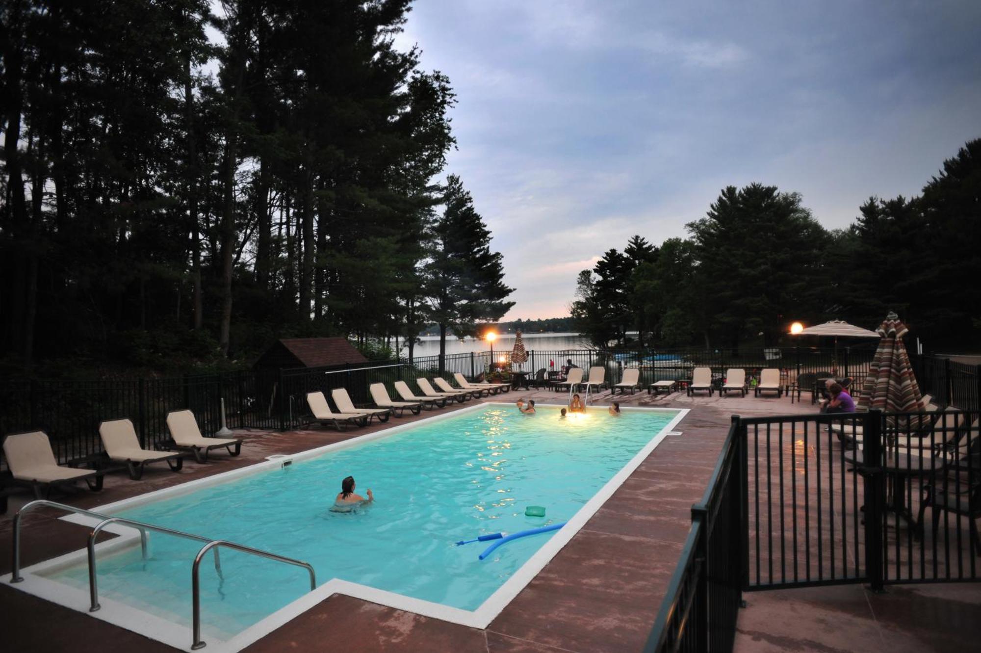 Bakers Sunset Bay Resort Lake Delton Extérieur photo