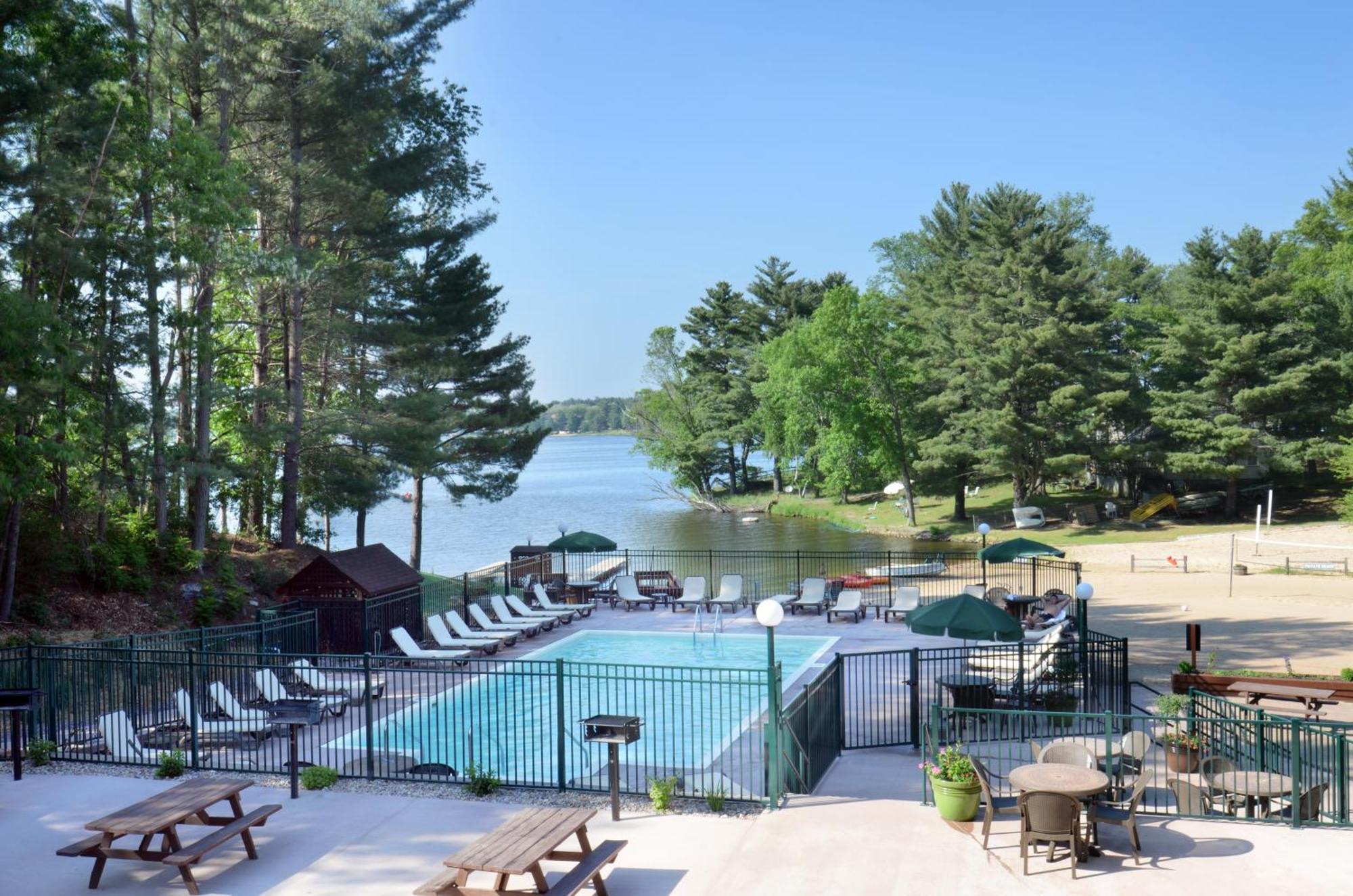 Bakers Sunset Bay Resort Lake Delton Extérieur photo